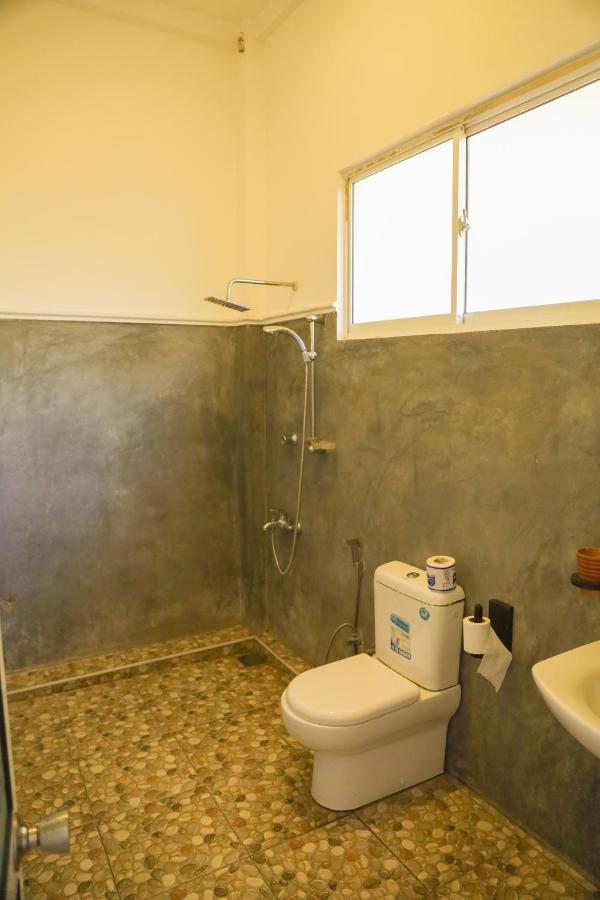 Cozy Cocos Hotel Weligama Bagian luar foto
